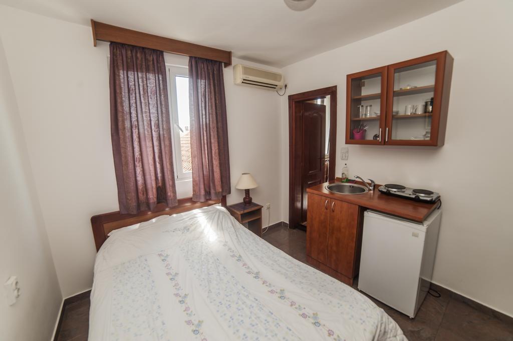 Mijovic Apartments Budva Szoba fotó